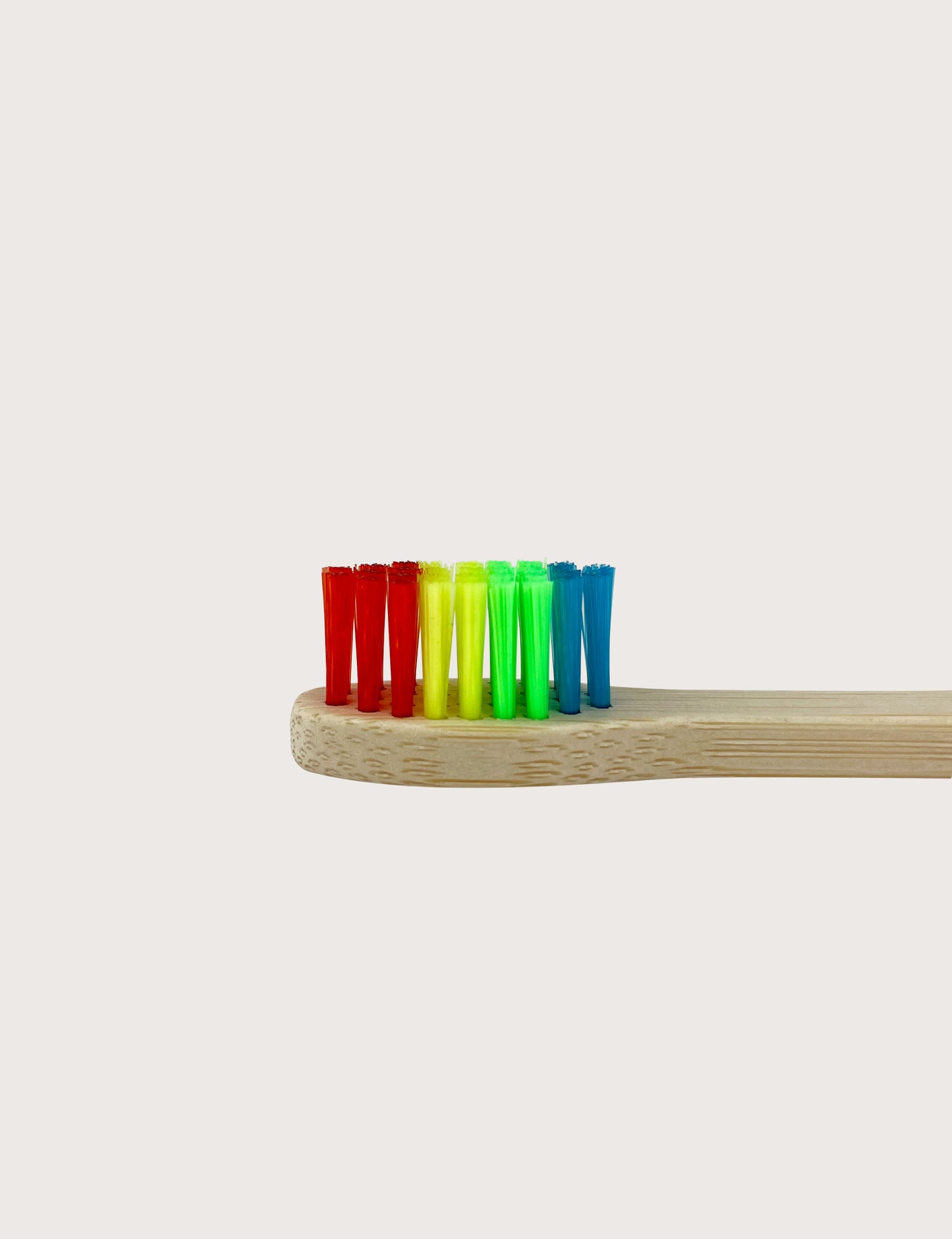 Cepillo de dientes de bambú para niños